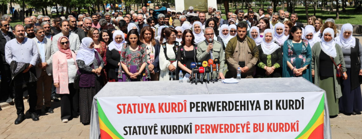 Deklarasyonê xebatanê 15ê Gulane Roşanê Ziwanê Kurdkî