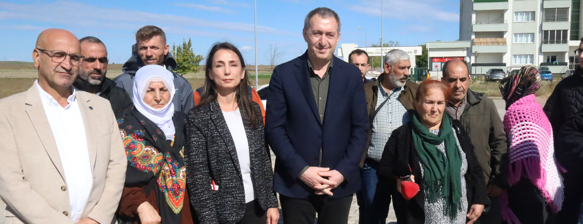 Eş Genel Başkanlarımızdan Yüksekdağ ve Demirtaş’a ziyaret: İçeride olmalarının hiçbir hukuki dayanağı yok