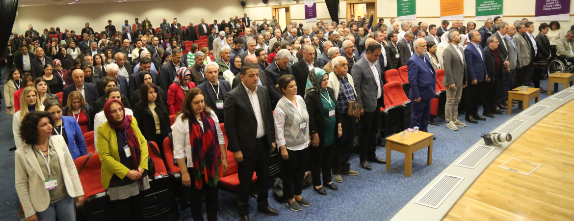 Em ê Bajarên Xwe ji Dizan Pak Bikin!