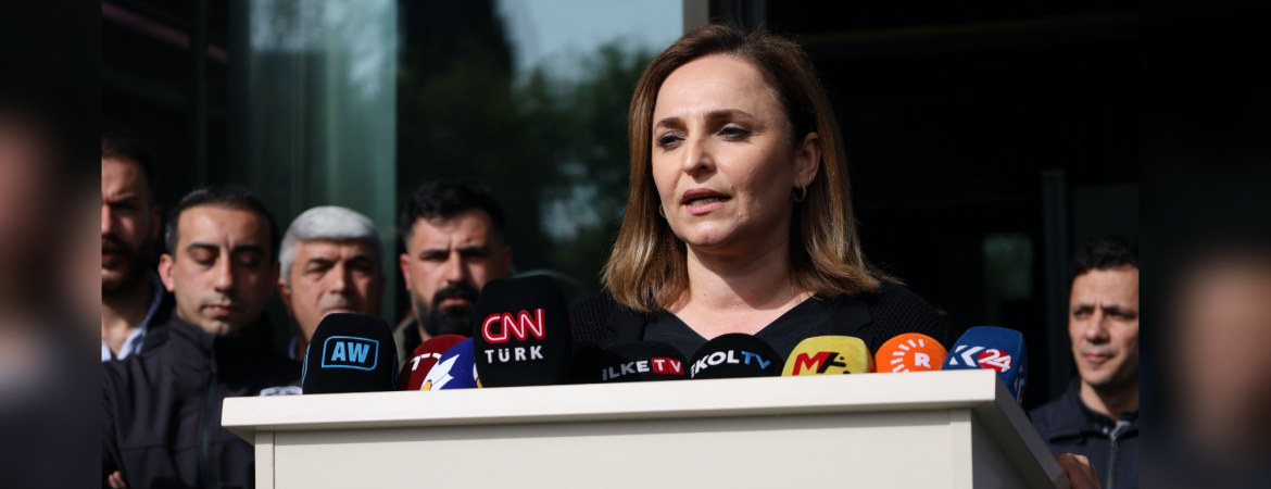 Ayşegül Doğan: Sırrı Süreyya Önder en iyi bildiği şeyi yapıyor, direniyor
