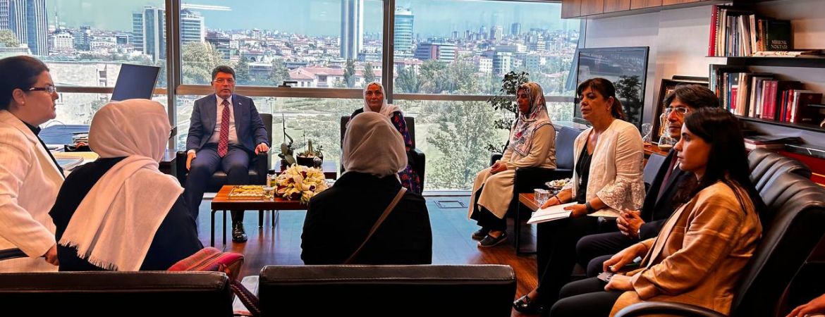 Barış Anneleri ve tutsak yakınları Adalet Bakanı ile görüştü