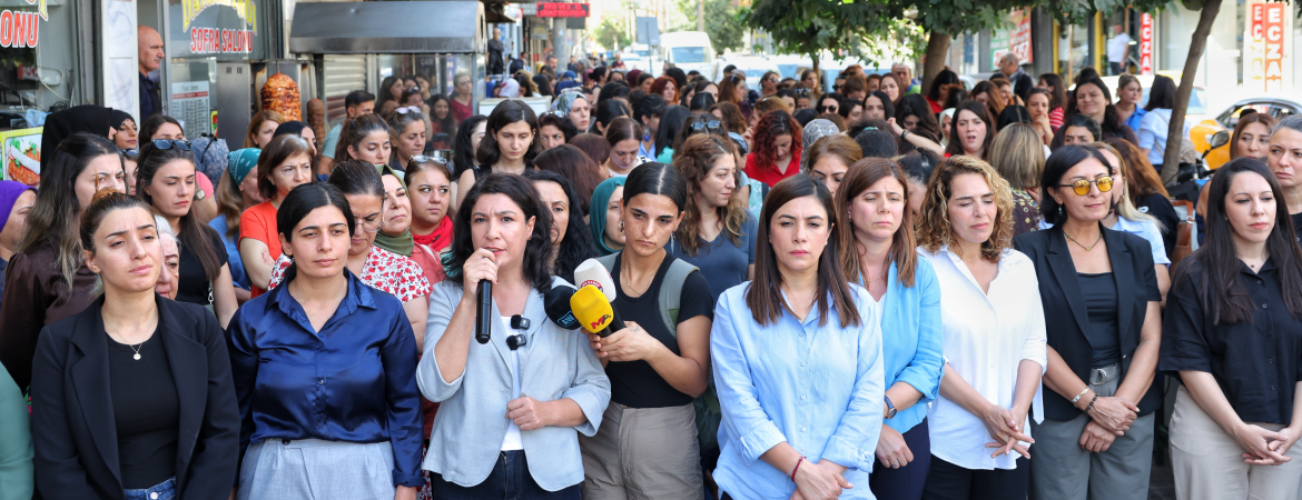 Türkoğlu: Barışı konuştuğumuz bu süreçte kadınlara düşman olarak değil, yoldaş olarak bakalım