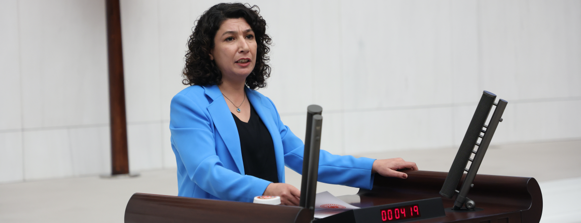 Türkoğlu: Kadın istihdamının önünü açacak politikalar hayata geçirilmeli