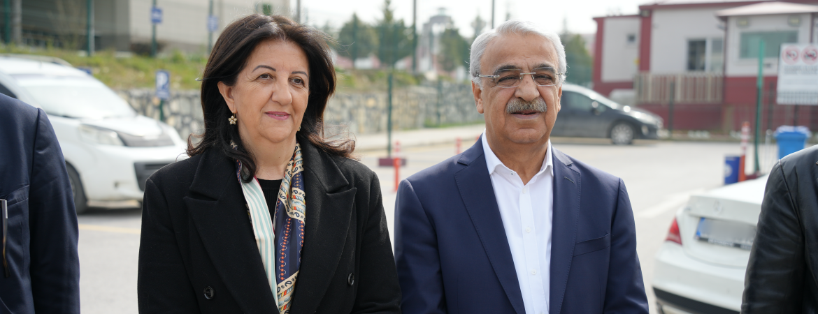 İmralı Heyetimiz Yüksekdağ'ı ziyaret etti: Sürecin kalıcı barışa evrilmesi için hukuksal güvenceler ve demokratik mekanizmalar acilen işletilmeli