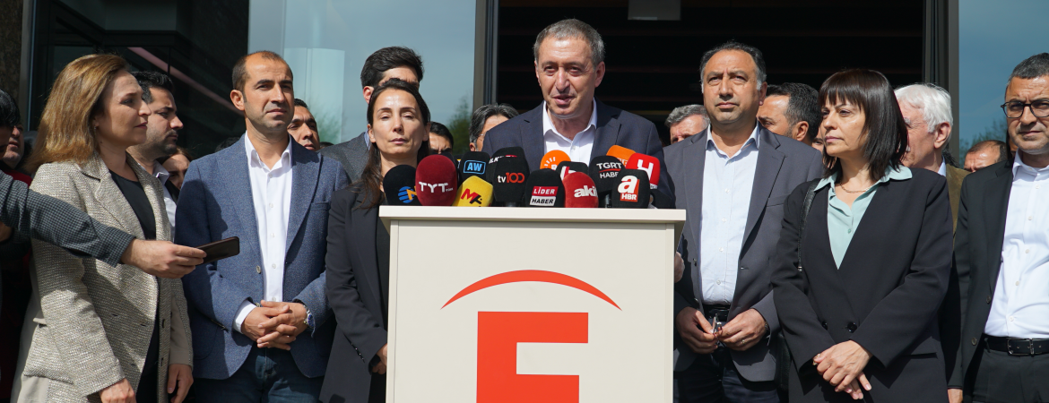 Bakırhan: Sırrı Süreyya’nın sağlığına kavuşacağını umuyor ve bekliyoruz