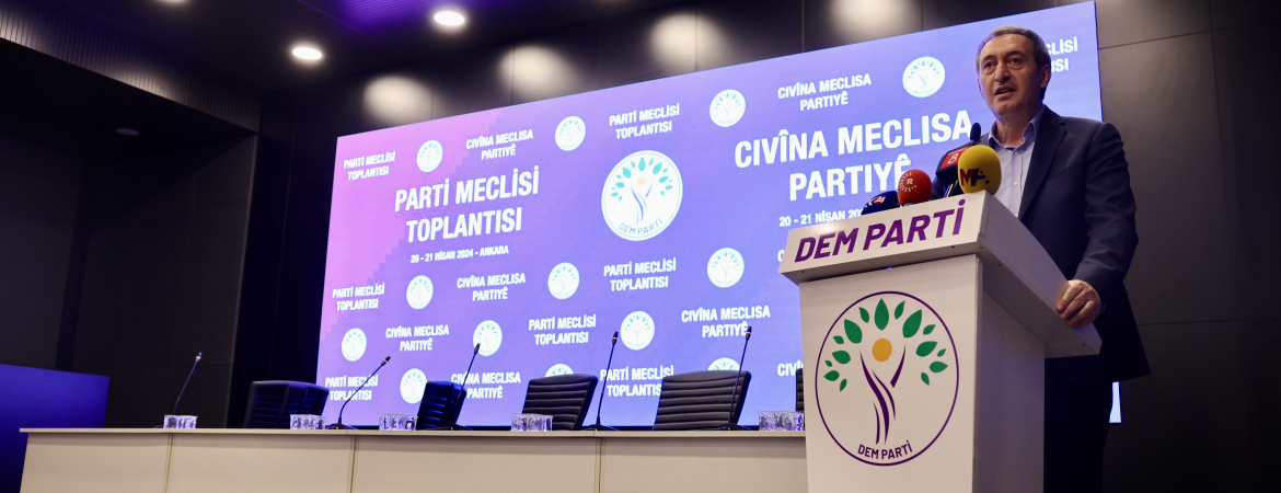 Bakırhan: Belediyelerimizin tek bir önceliği var o da halka hizmet etmektir