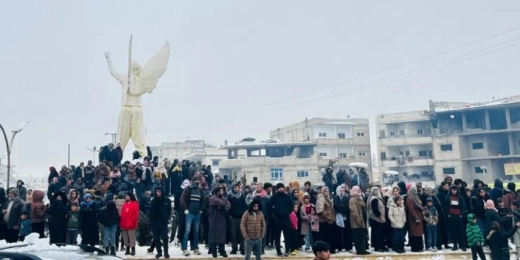 Suriye’de halklar katlediliyor, sessiz kalmıyoruz