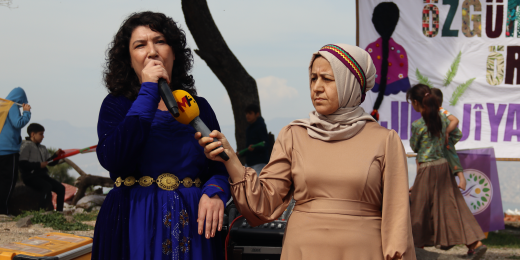 Halide Türkoğlu: Newroz, dünyayı karanlık bir düzenle yönetmek isteyenlere karşı mücadelenin aydınlığı olsun