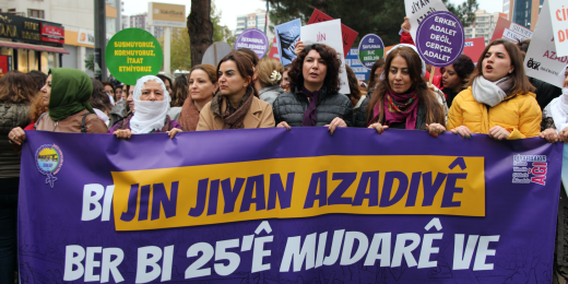 Halide Türkoğlu: Elbette ki kadınların yürüyüşü sizin düzeninizi sarsıyor