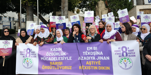 Halide Türkoğlu: Barış için sesimizi daha çok çıkarmaya, isyanımızı büyütmeye geliyoruz