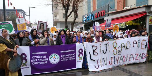 Türkoğlu: Bu 8 Mart kadınların özgür ve eşit yaşam taleplerini barışla taçlandırdığı bir 8 Mart'tır