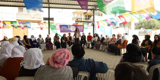 Kadın Meclisimiz Manisa'da kadınlarla bir araya geldi