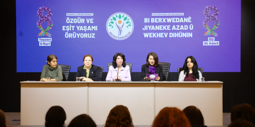 Em bi serhildana xwe berxwedanê, bi berxwedanê jî jiyaneke azad û wekhev dihonin