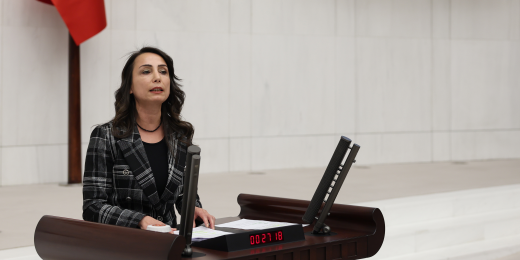 Hatimoğulları: Şekersiz çay, katıksız ekmek iktidarın bu ülkeye layık gördüğü sefalettir