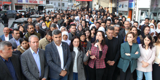 Hatimoğulları: Taşımalı askerlerle buradaki Kürt halkına diz çöktüreceğini zannediyorsan büyük yanılıyorsun